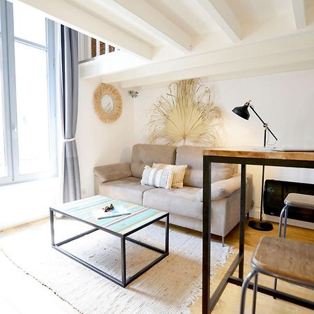 Helder Cozy Studio In Hyper-Center Биариц Екстериор снимка